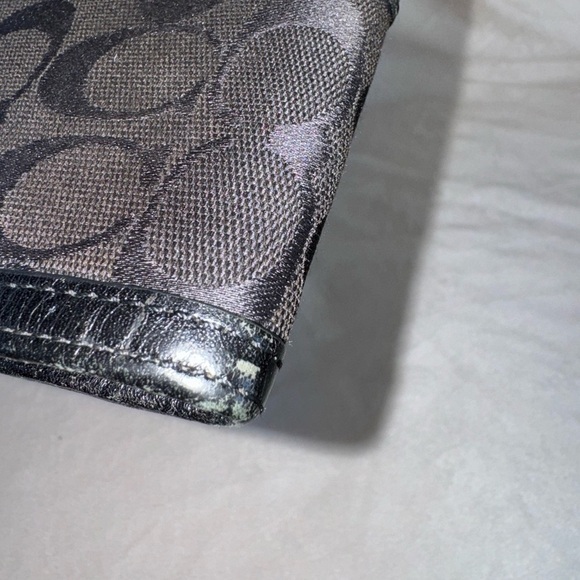 Coach Women's Black Square Shape Front Zipper Wristlet/Wallet - Picture 9 of 14